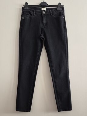 Seductive jeans